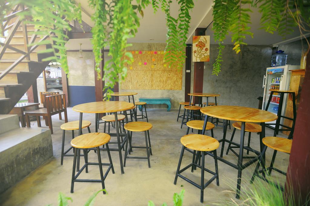 Manon Hostel Chiang Mai Exterior foto